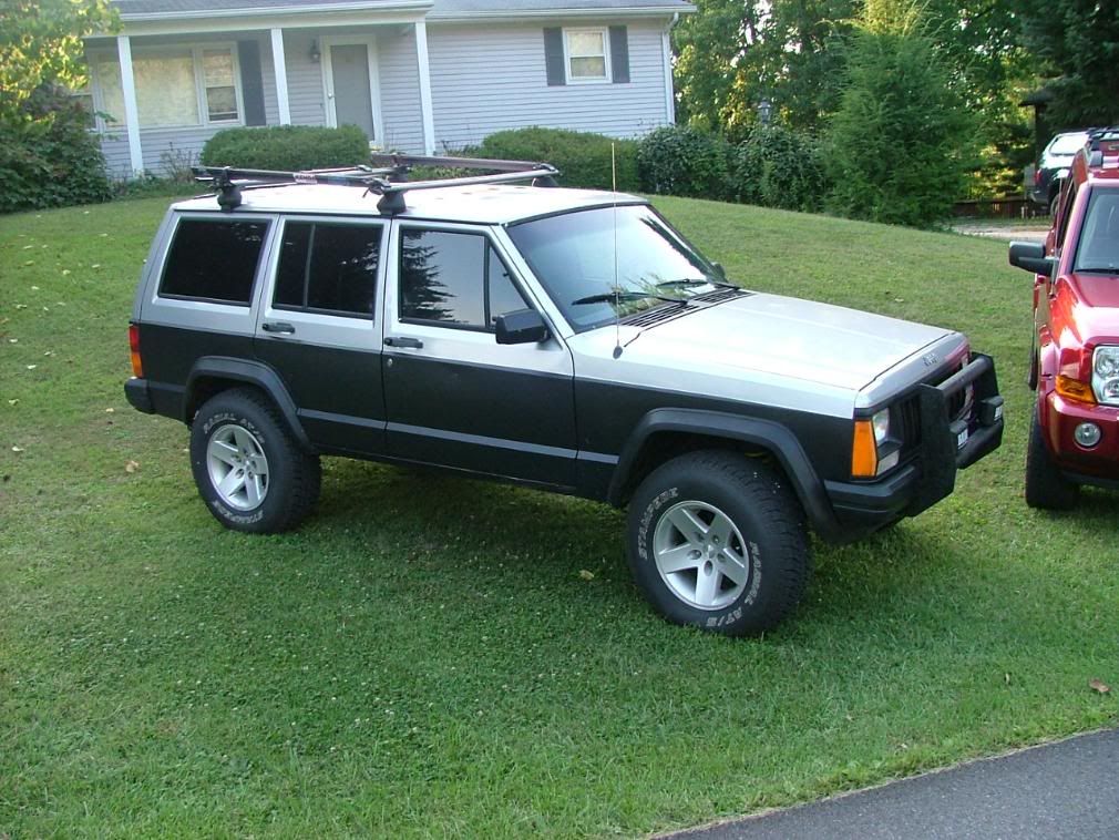 How much does a 2006 jeep commander weight