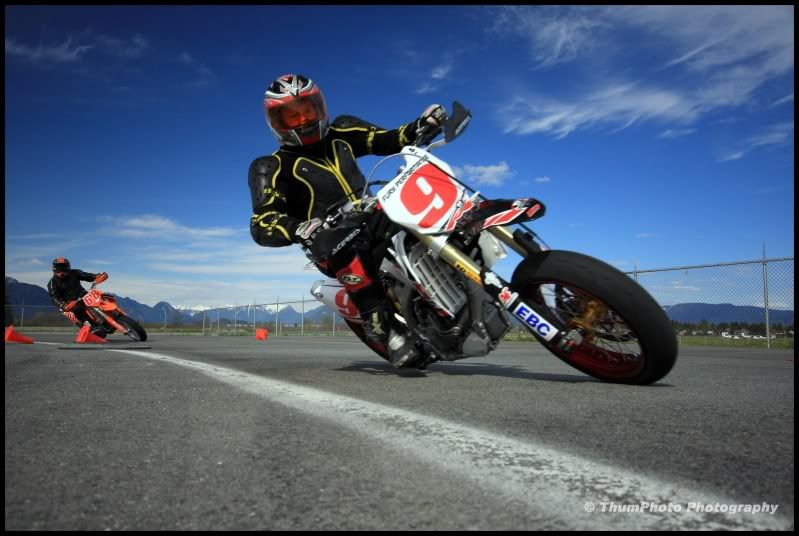 IMAGE: http://i251.photobucket.com/albums/gg304/thumphoto/April27th2009191900.jpg