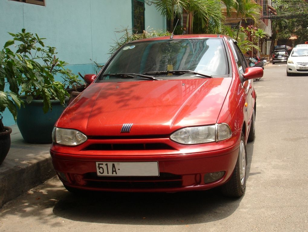 Tân Bình - Cần bán xe ôtô 5 chỗ Fiat Siena-HL giá rẻ - 1