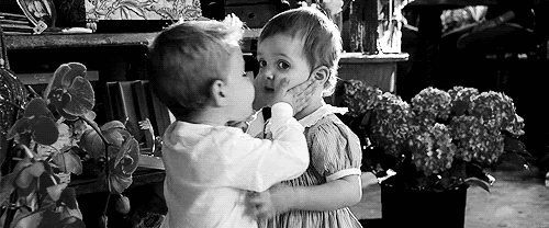 children kissing photo: Little Boy Kissing Girl aspbratt3047-257.gif