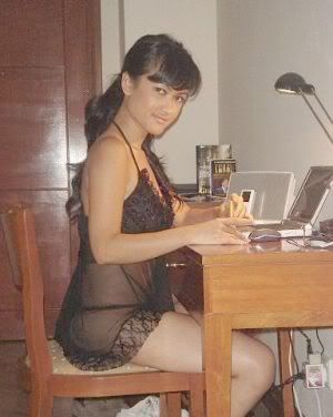 Julia Perez, Jupe