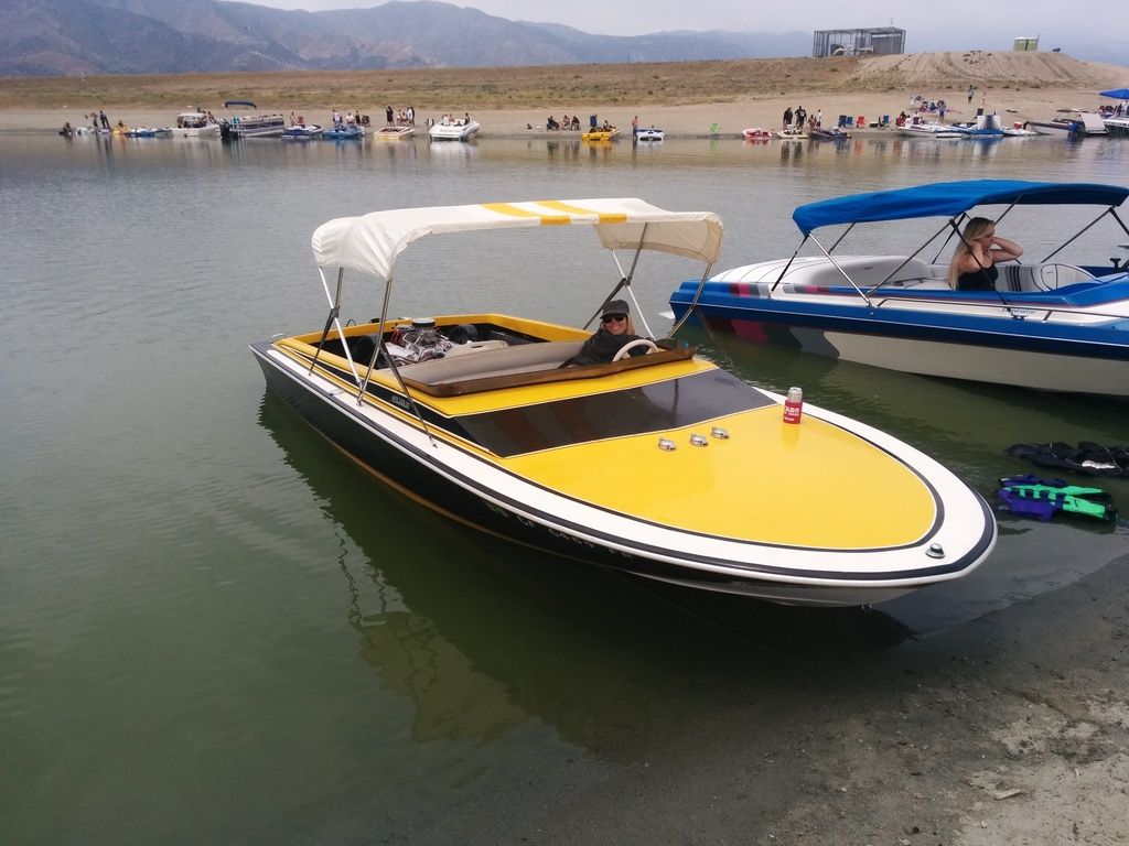 How much vibration is normal for a full stringer BBC boat?